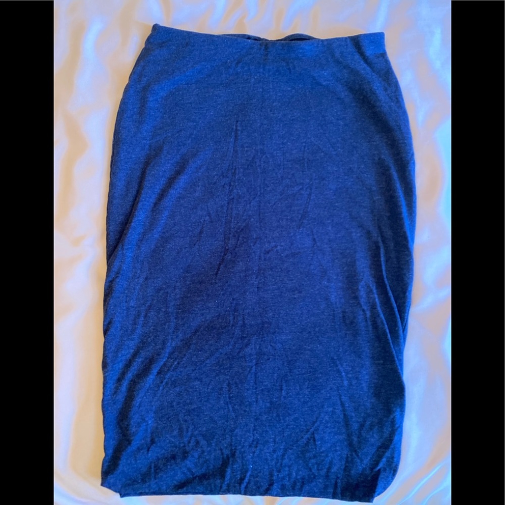 Like new H&M Basics blue jersey stretch pencil skirt